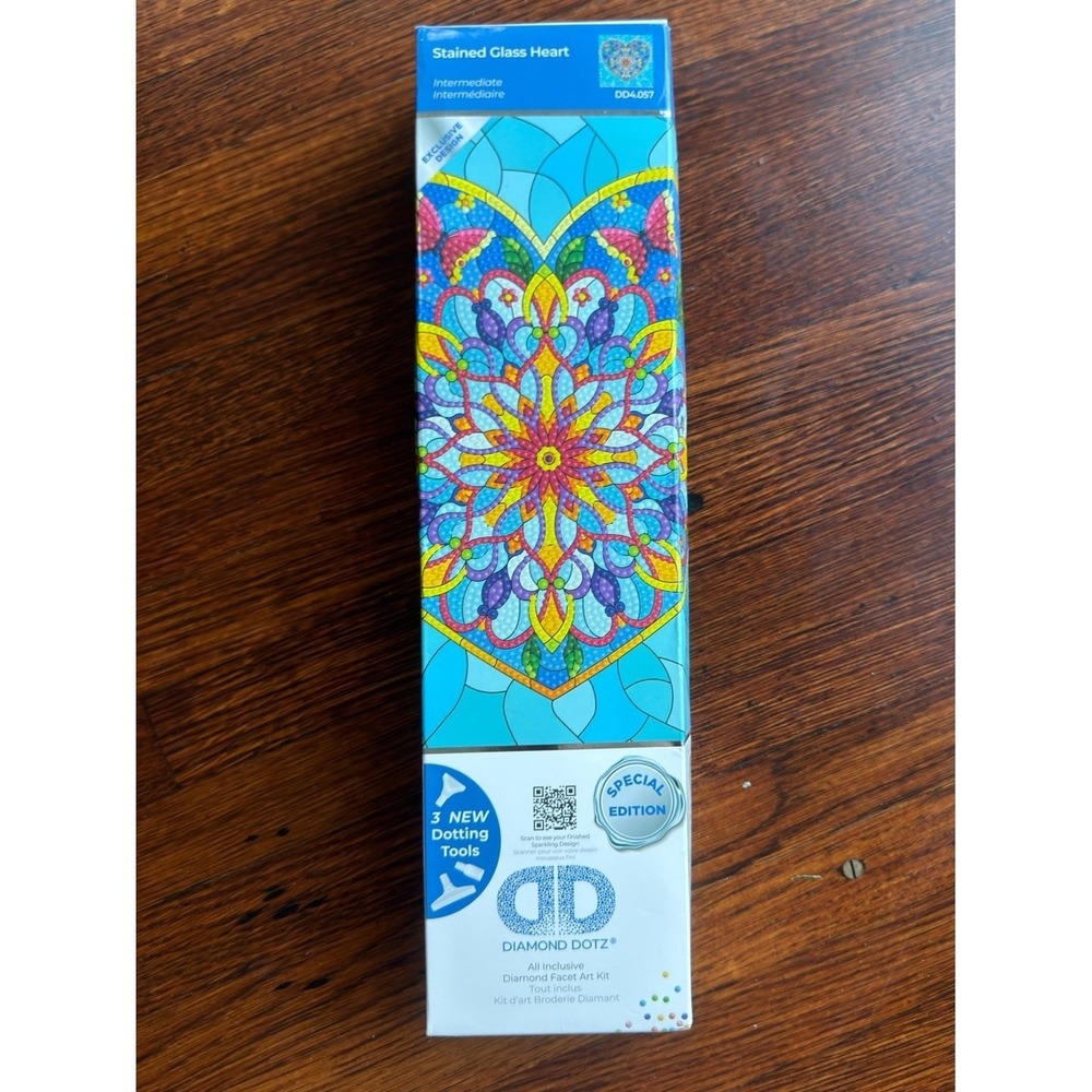 Diamond Dotz Stained Glass Heart Special Edition Diamond Art Kit DD4.057 NEW